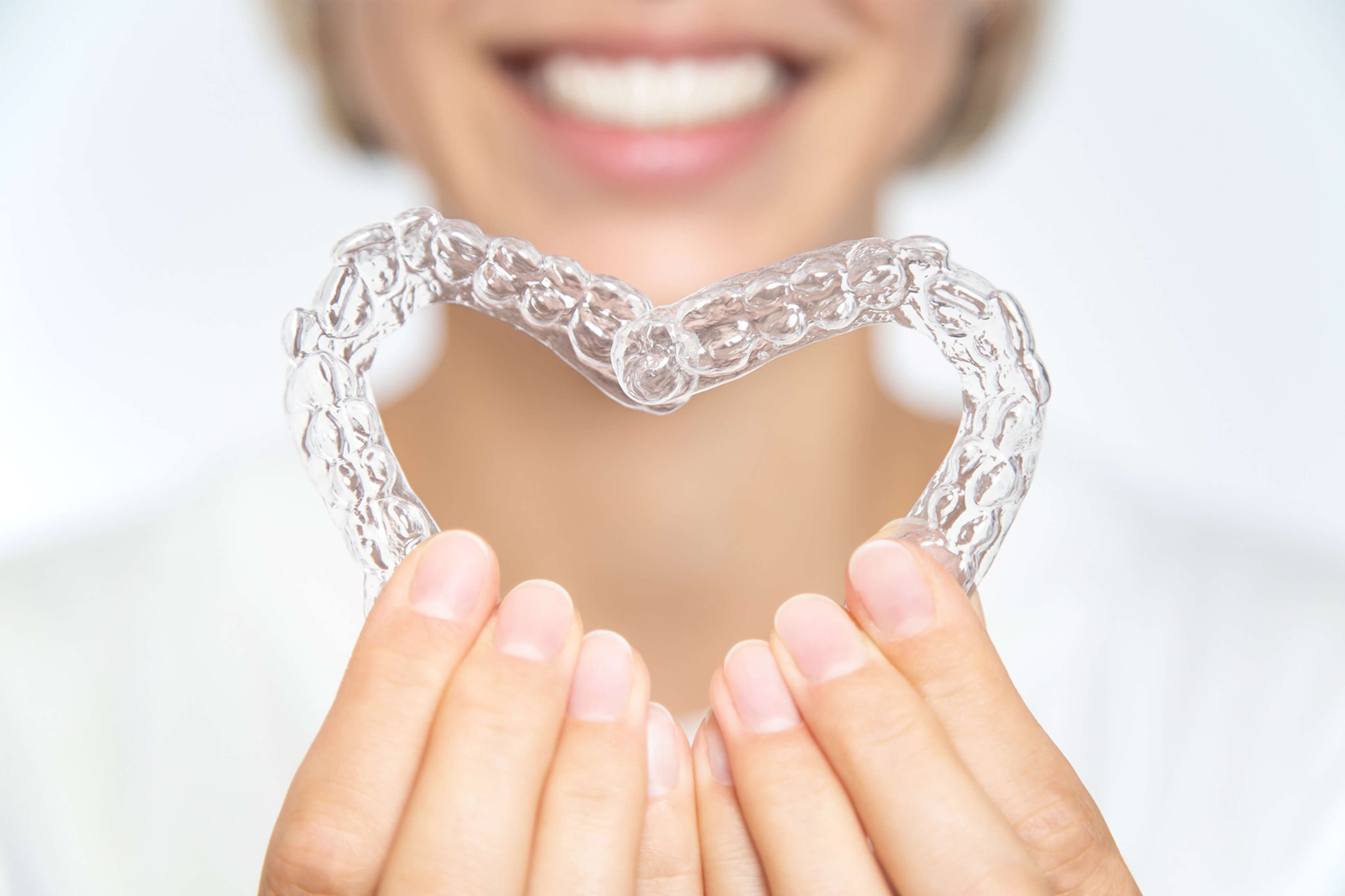 Organical Aligner — unsichtbare Zahnschienen